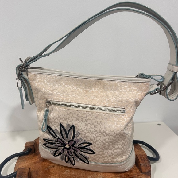 Vintage Coach White Floral Bumblebee Duffel Crossbody Bag F10871 Garden Fairy - Picture 2 of 9